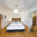 Apartamento Olympia 9 *